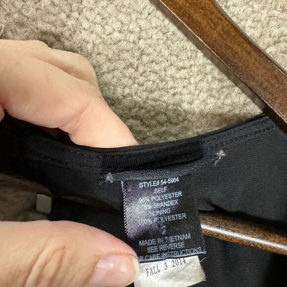 Torrid Wrap Jumpsuit Womens Plus 2 Black/Gold V Neck Sleeveless Stretch Jersey - Picture 6 of 11